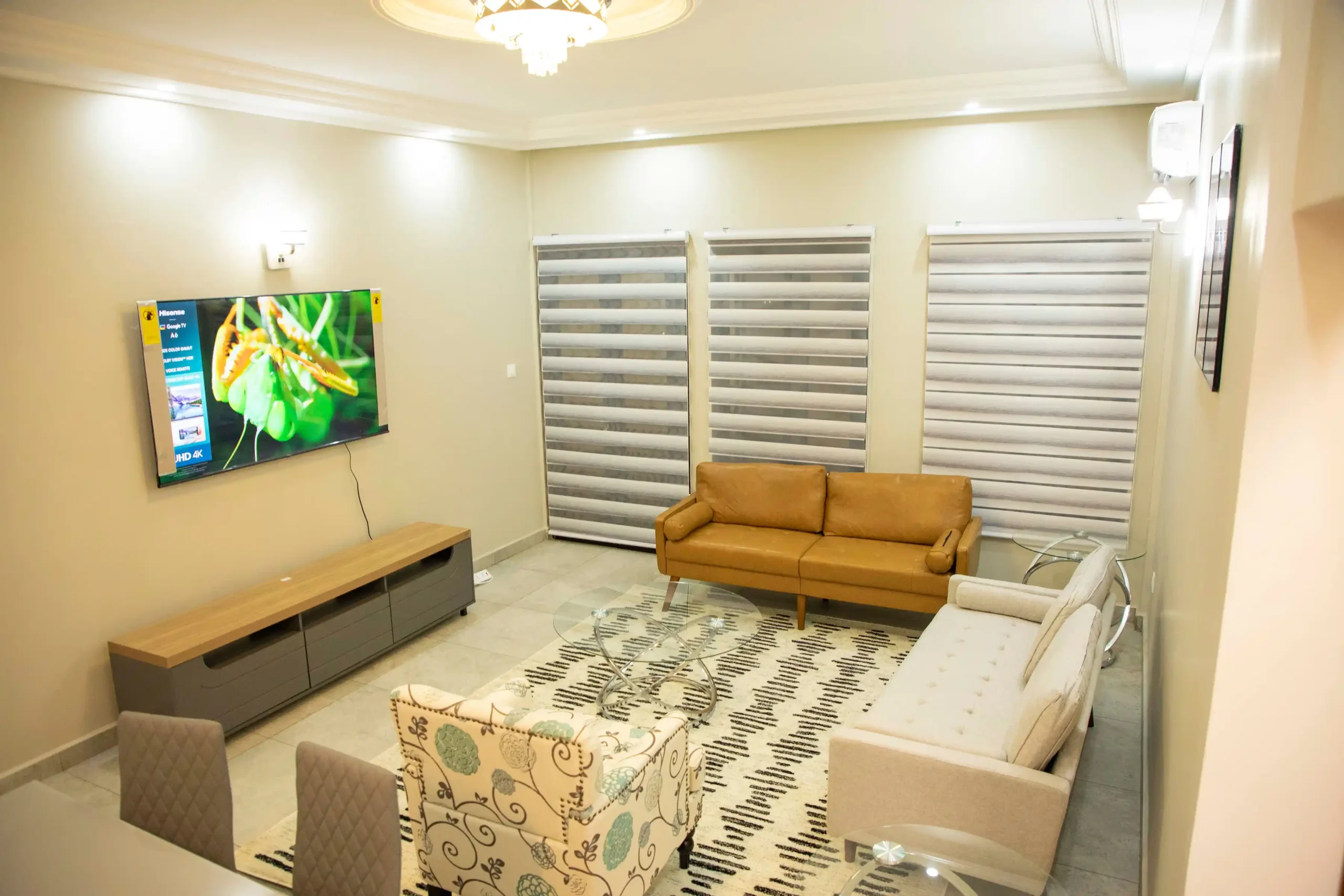 Three-bedroom luxury apartment grand living room Ethan Palace Yaoundé Cameroon